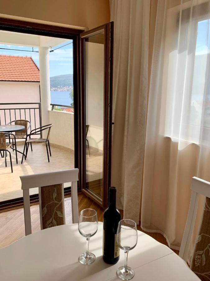 Lastochka.Mne Apartments Baošići Exterior foto